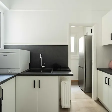 Yestayhomes Two Bedroom Tsakalof * Athen