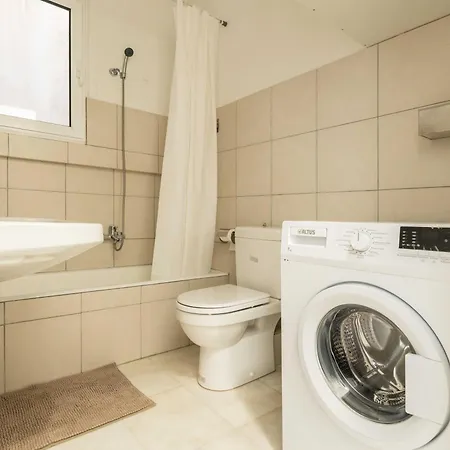 Yestayhomes Two Bedroom Tsakalof