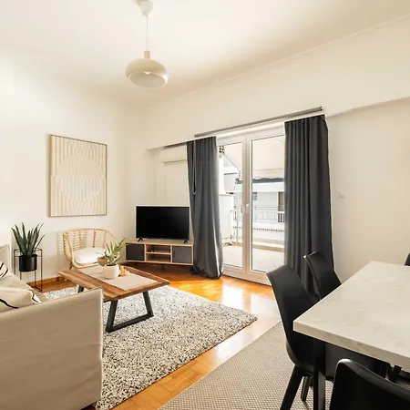 Yestayhomes Two Bedroom Tsakalof * Athen